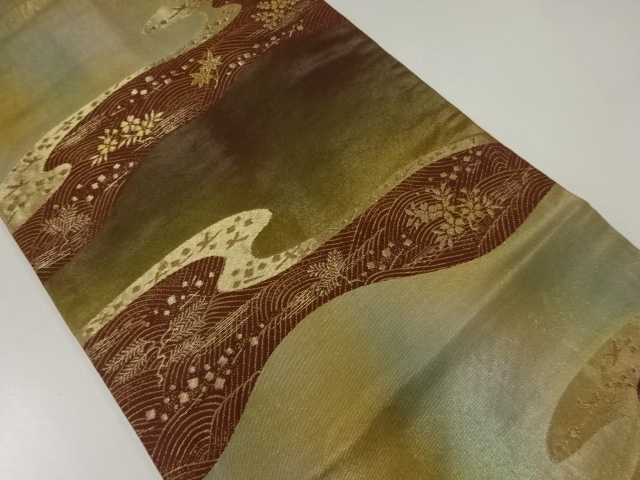 霞に草花模様織出し名古屋帯